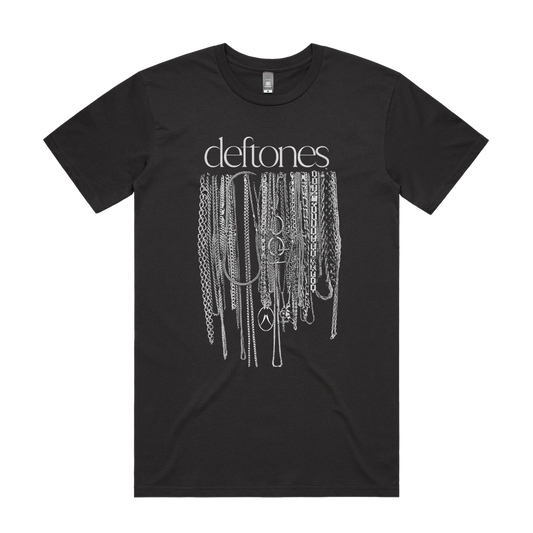 Black short-sleeved t-shirt featuring a white graphic of cascading chains and the word ’deftones’ printed above it.